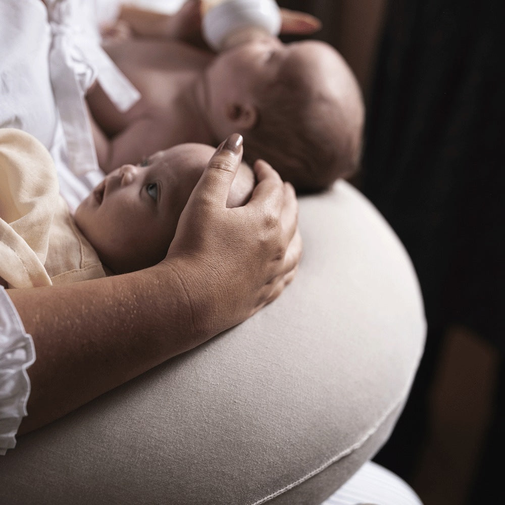 That's Mine Ammepude - Feather grey - 45% Organic cotton / 55% Thermo balls Buy Amning & pusletid||Ammepuder||Pusle||Alle||Favoritter||Amning||personale||Influencer choice||Amning||alt minus sløjfe||NOOS||Del dine øjeblikke||mette-sale here.