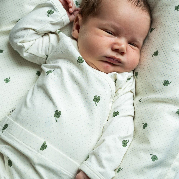 That's Mine Levi sengetøj - Specks of luck - 100% Organic cotton Buy Sovetid||Sengetøj||personale||SS26 here.