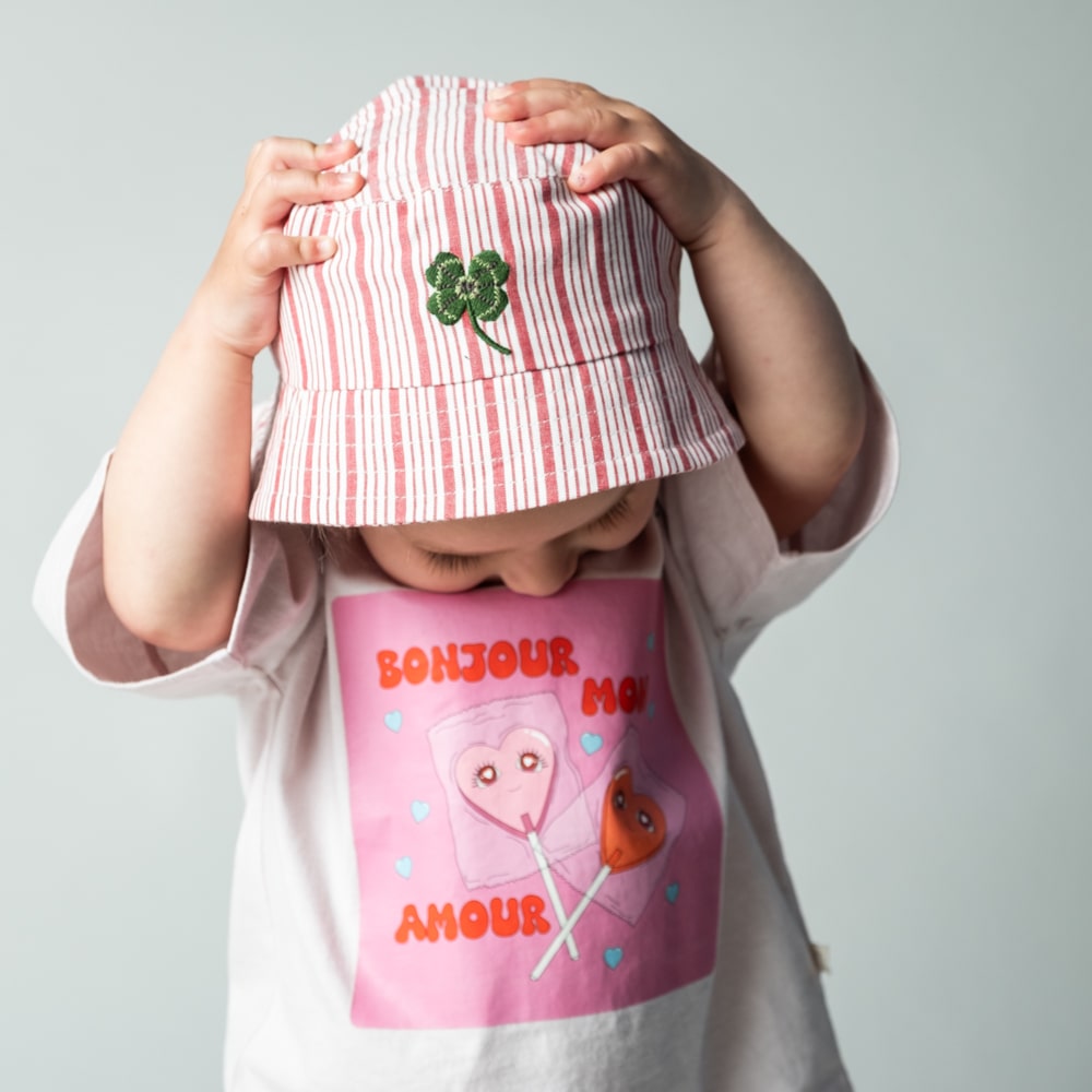 That's Mine Cian hat - Classic red - 100% Organic cotton Buy Hatte||Accessories||personale here.