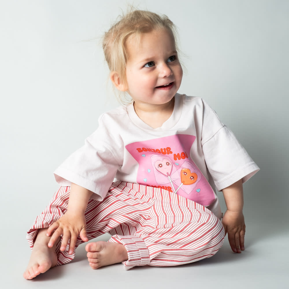 That's Mine Vilde oversized t-shirt - Bonjour mon amour - 100% organic cotton Buy T-shirts||Overdele||personale||Jersey here.